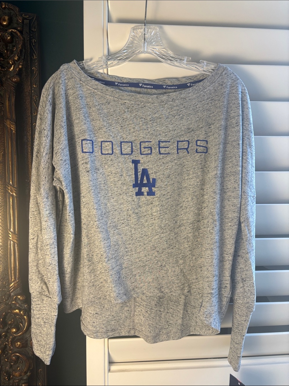 NWT Fanatics Los Angeles Baseball Team - LA Dodgers Long Sleeve Shirt, Small